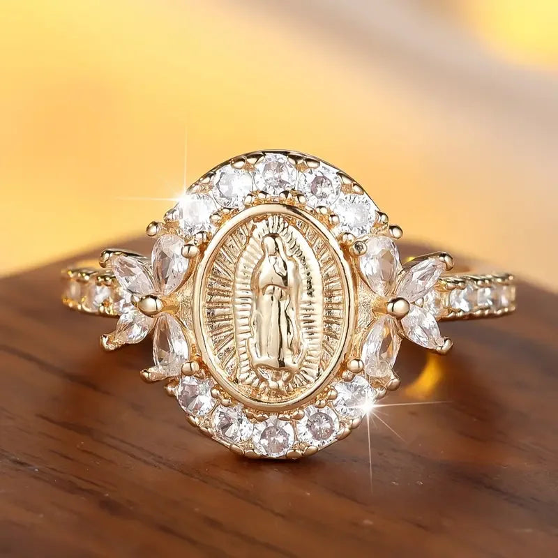 Anello della Vergine Maria con dettagli decorativi