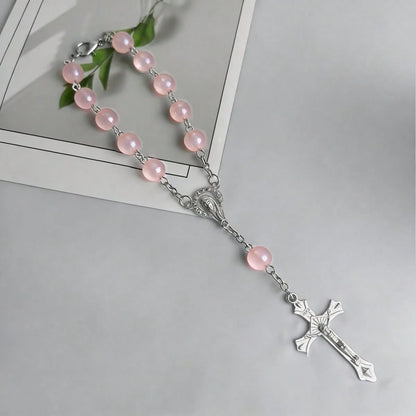 Autoanhänger, kreuzförmige Armbänder, Rosenkranzarmbänder, Perlen-Autozubehör und Schmuckgeschenke rund um den christlichen Glauben