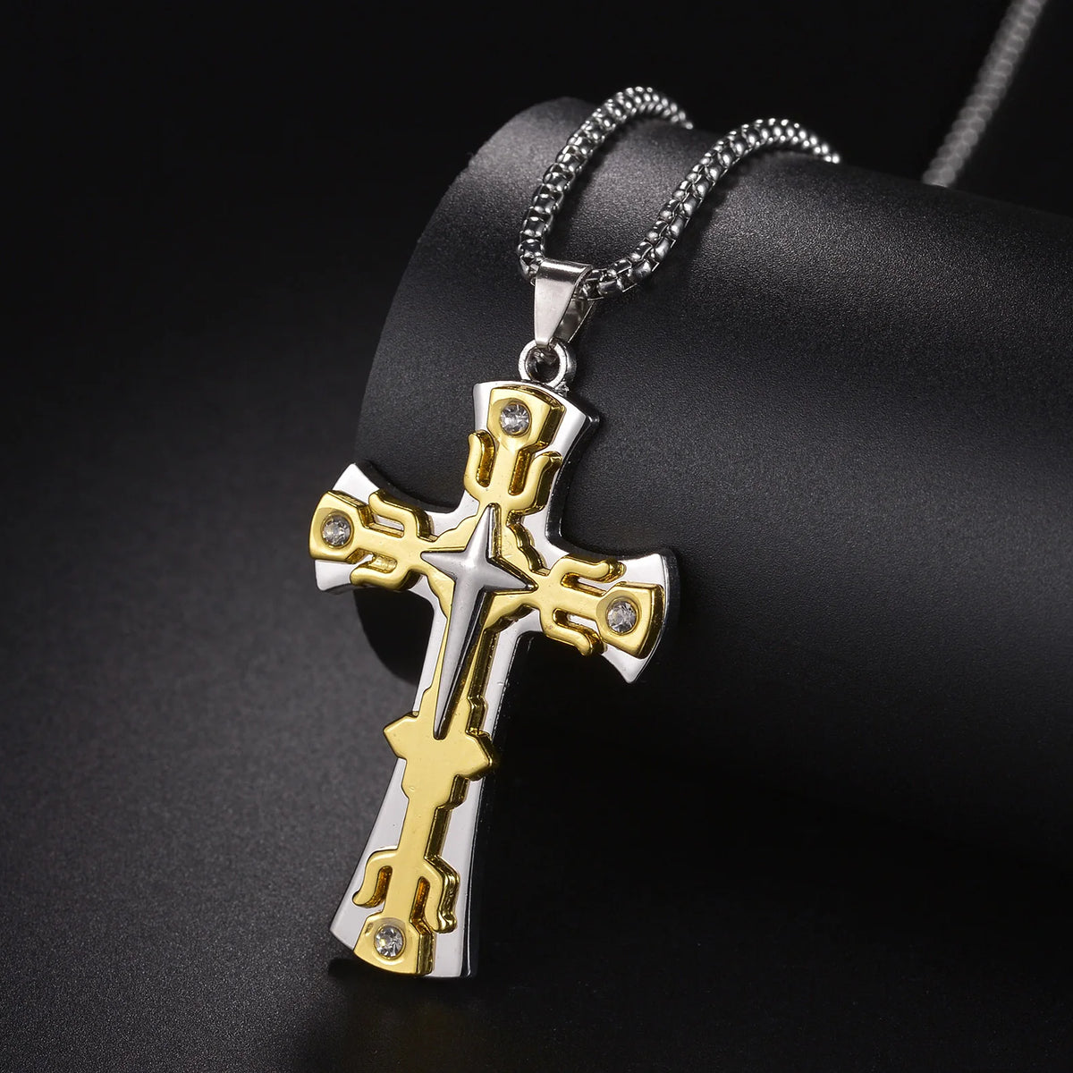 Halskette mit christlichem Kreuzanhänger aus Edelstahl