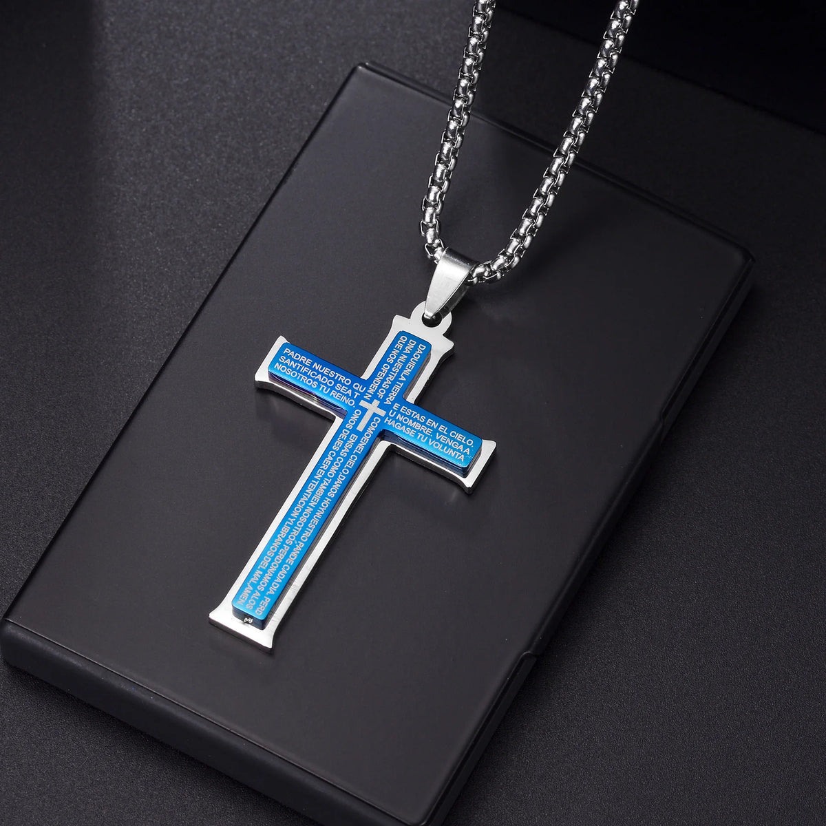 Halskette mit christlichem Kreuzanhänger aus Edelstahl