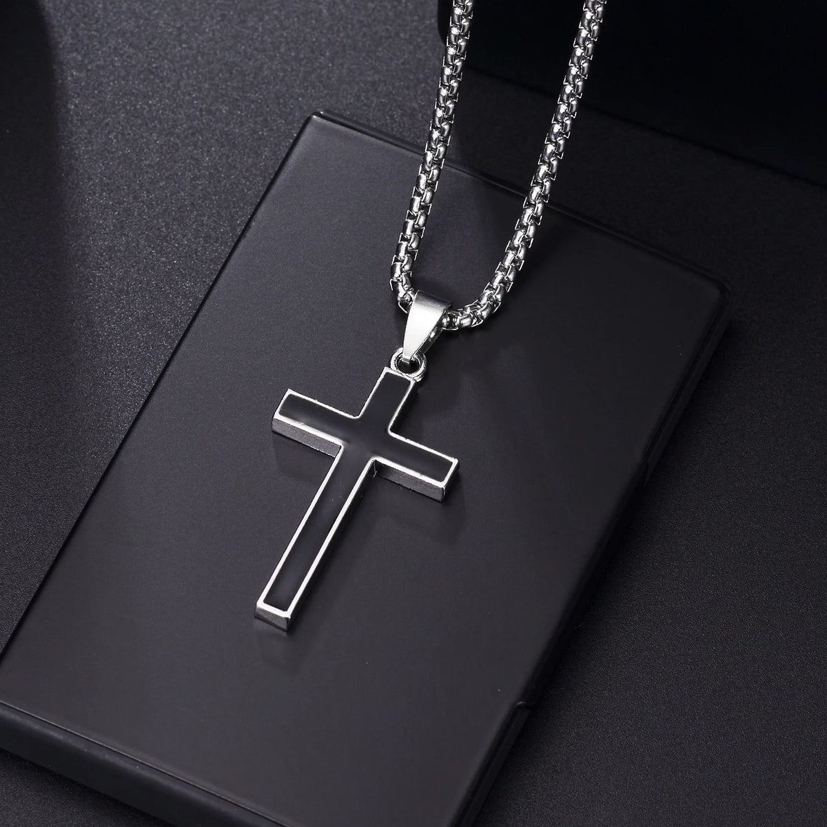 Halskette mit christlichem Kreuzanhänger aus Edelstahl