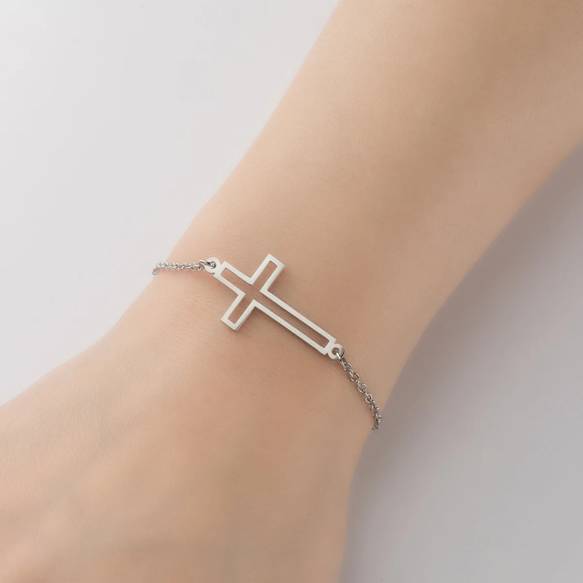 Pulseira com pingente de cruz de Jesus para mulheres
