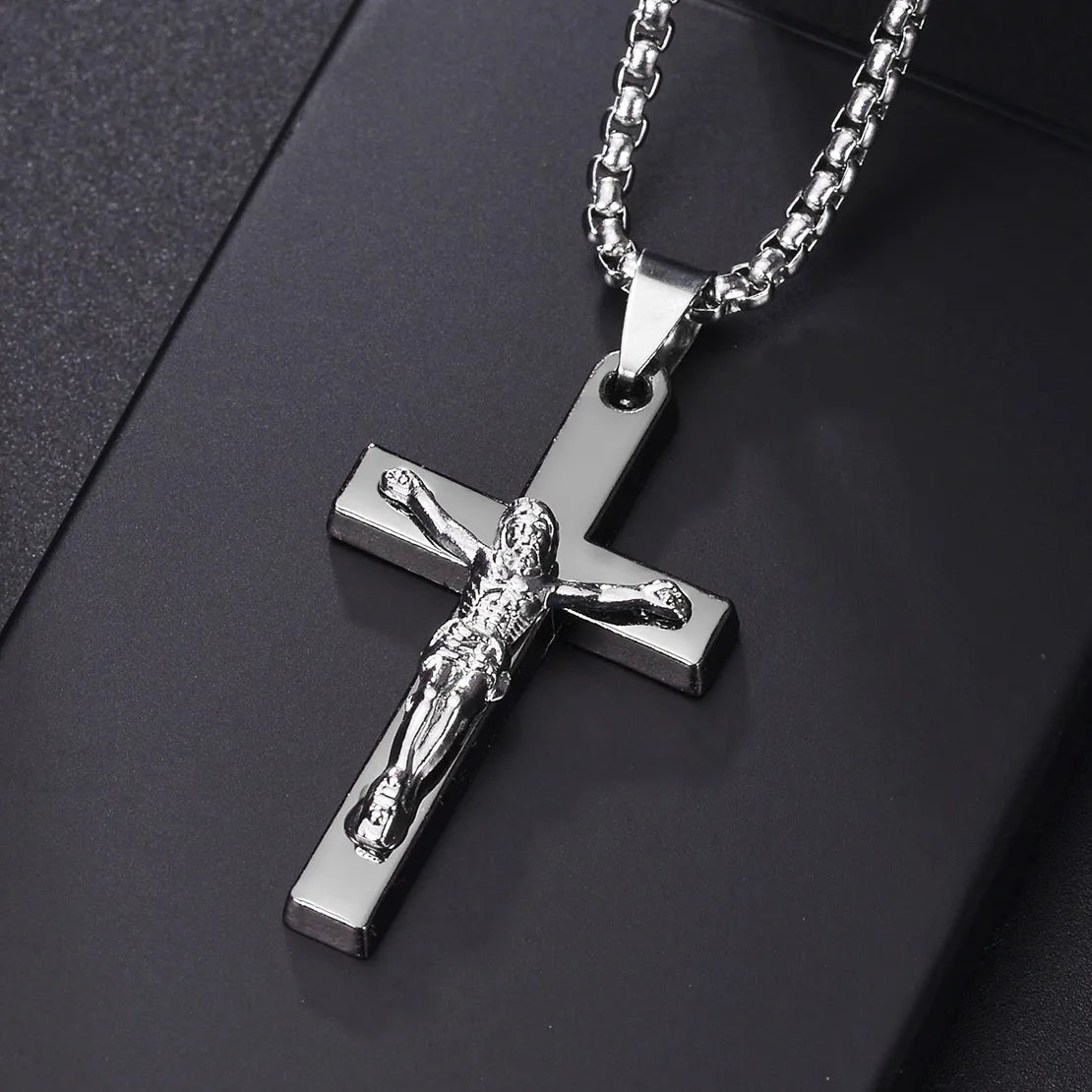 Halskette mit christlichem Kreuzanhänger aus Edelstahl