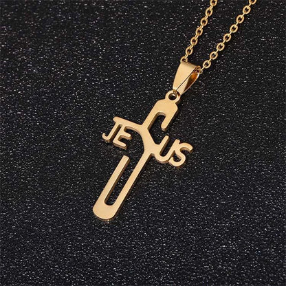 Colar com pingente de cruz de Jesus