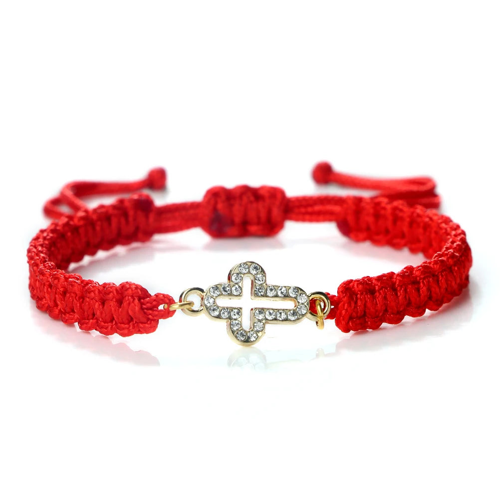 Pulseira ajustável trançada com cruz e detalhes brilhantes