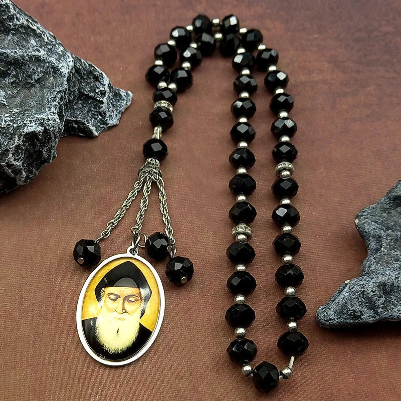 1. Ciondolo per auto con medaglia in vetro di San Charbel della Chiesa ortodossa, per donna e uomo, amuleto in acciaio inossidabile color oro, grani da preghiera, gioiello regalo