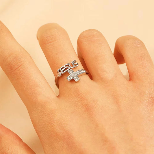 Anello in argento con croce di Gesù da donna